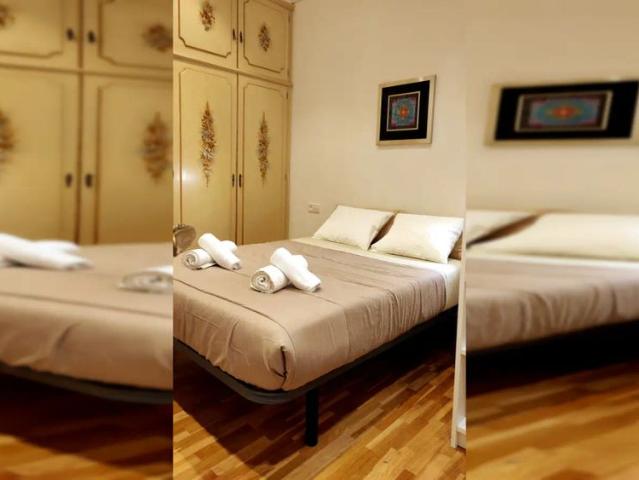 Room in a shared 3 bedroom apartment for rent in La Nova Esquerra de l'Eixample, bills included
