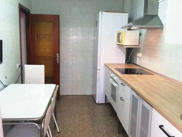 Room in a shared 3 bedroom apartment for rent in La Vega Baixa, professionals/students only