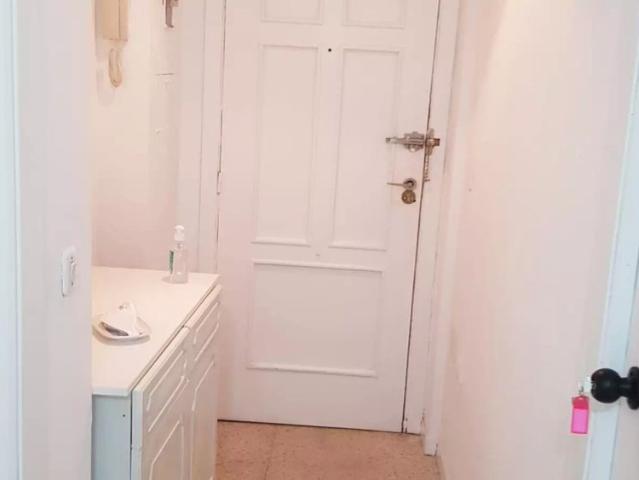 Room in a shared 3 bedroom apartment for rent in Salamanca, bills included