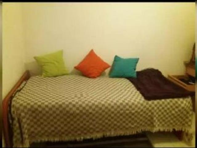 Room in a shared 3 bedroom apartment for rent in Salamanca