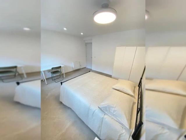 Room in a shared 3 bedroom apartment for rent in San Cristóbal, Madrid suitable for professionals and students