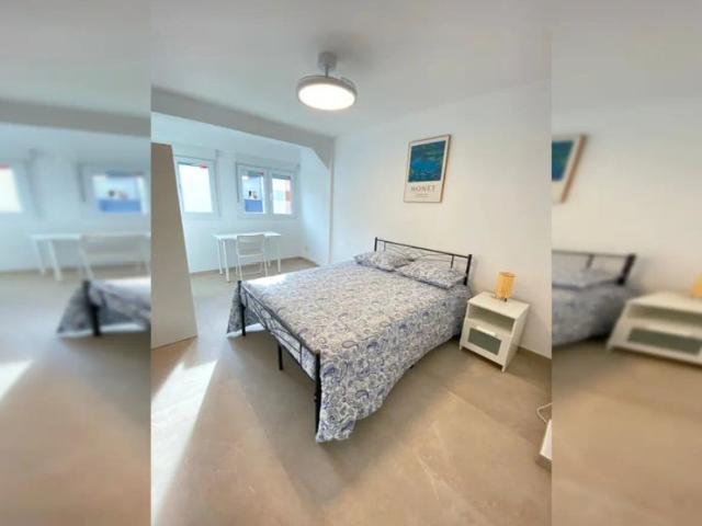 Room in a shared 3 bedroom apartment for rent in San Cristóbal, Madrid suitable for professionals and students