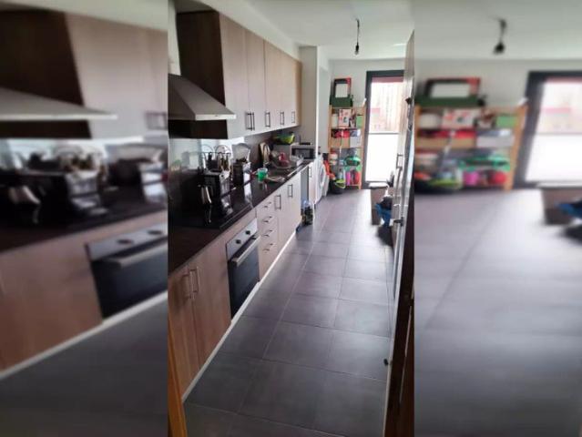 Room in a shared 3 bedroom apartment for rent in Sant Andreu, professionals and students only