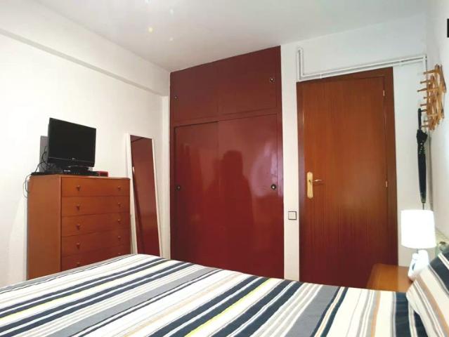 Room in a shared 3 bedroom apartment for rent in Sant Martí de Provençals, no couples