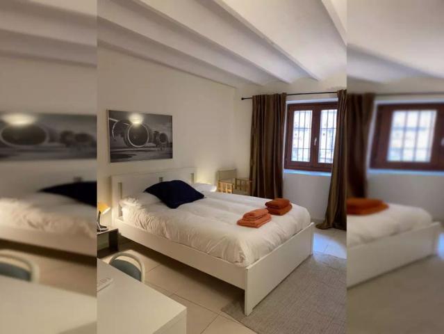 Room in a shared 3 bedroom apartment for rent in Sant Pere Santa Caterina i la Ribera, bills included, smoking allowed