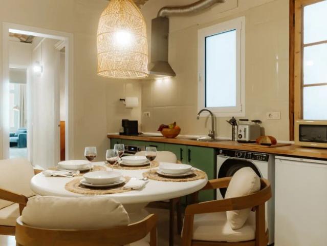 Room in a shared 3 bedroom apartment for rent in Sant Pere Santa Caterina i la Ribera, bills included