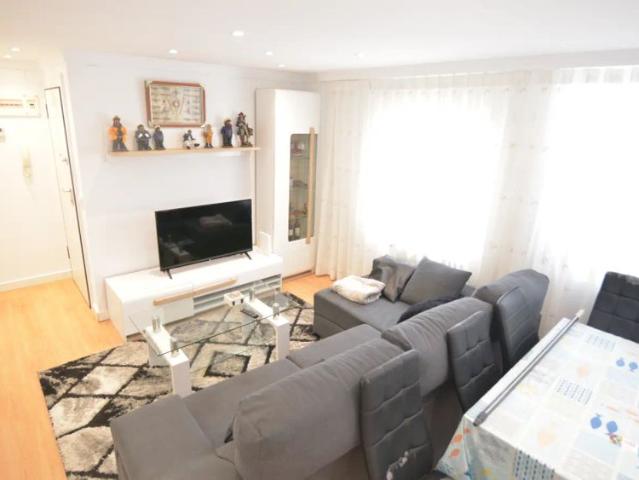 Room in a shared 3 bedroom apartment for rent in Santander