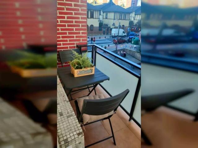 Room in a shared 3 bedroom apartment for rent in Santutxu, all bills included