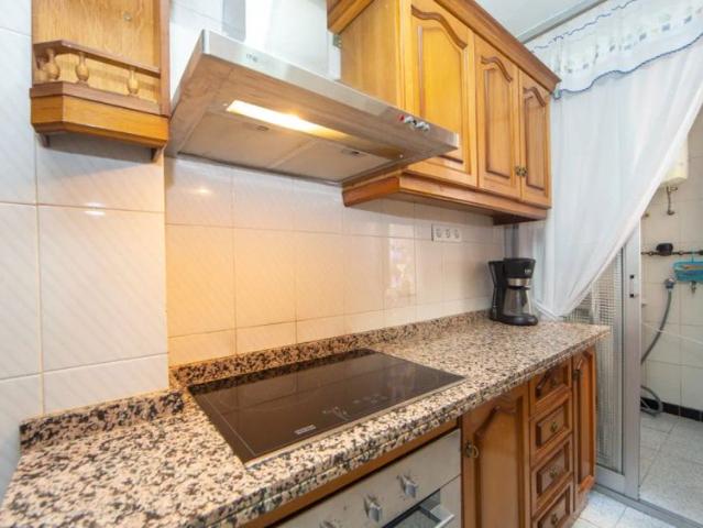 Room in a shared 3 bedroom apartment for rent in Pajaritos