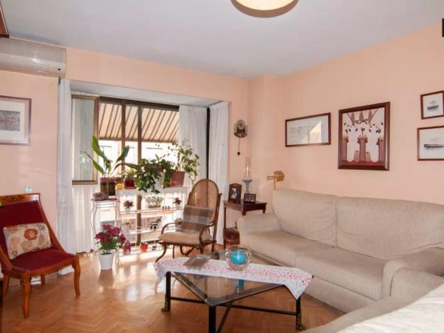 Room in a shared 3 bedroom apartment for rent in Pinar del Rey, only students