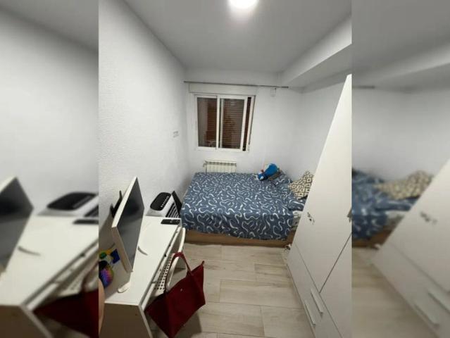 Room in a shared 3 bedroom apartment for rent in Pueblo Nuevo, Madrid perfect for females