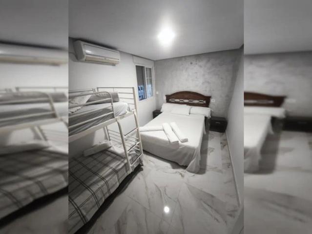 Room in a shared 3 bedroom apartment for rent in Triana