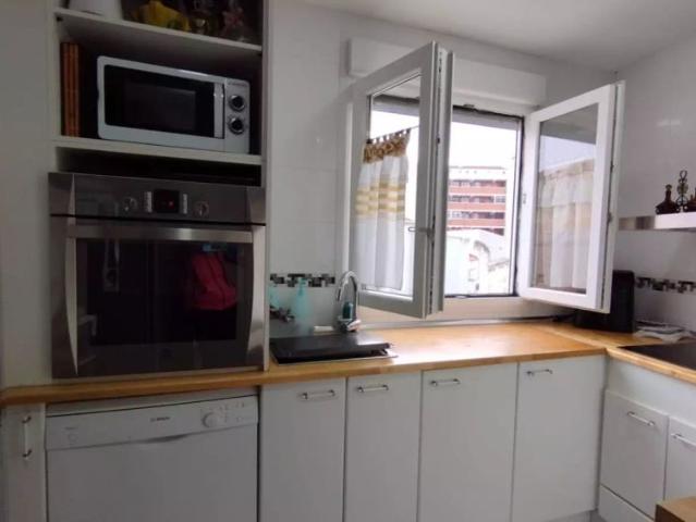 Room in a shared 3 bedroom apartment for rent in Zaragoza, no couples