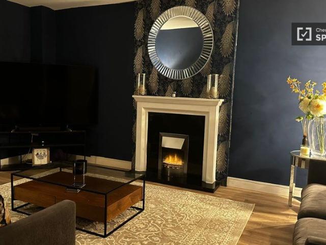 Room in a shared 3 bedroom flat for rent in Dublin