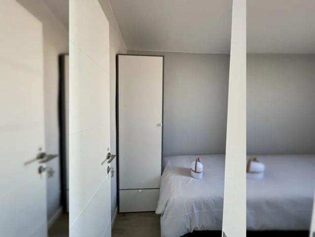 Room in a shared 4 bedroom apartment for rent in Collblanc