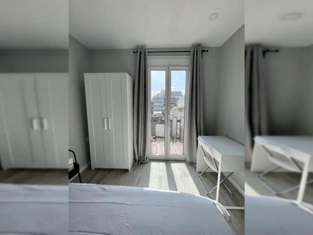 Room in a shared 4 bedroom apartment for rent in Collblanc