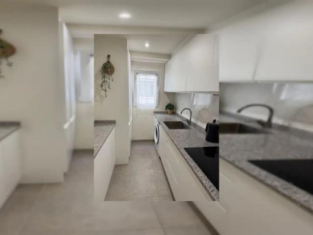 Room in a shared 4 bedroom apartment for rent in Cabanyal Canyamelar, only Females