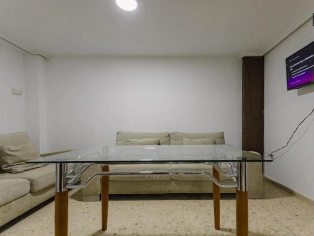 Room in a shared 4 bedroom apartment for rent in Camí Fondo