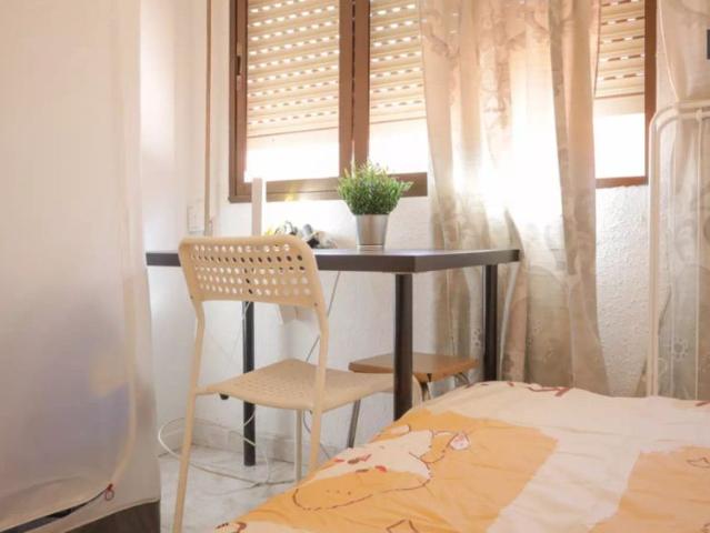 Room in a shared 4 bedroom apartment for rent in Casco Histórico de Vicálvaro
