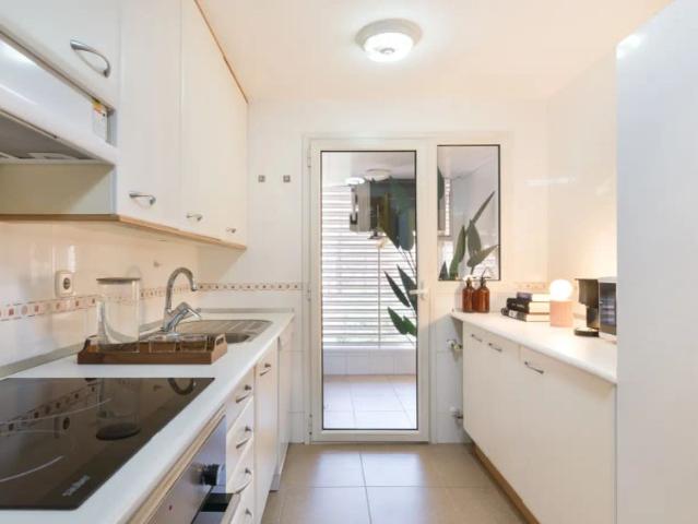 Room in a shared 4 bedroom apartment for rent in Casa de Campo, all bills included