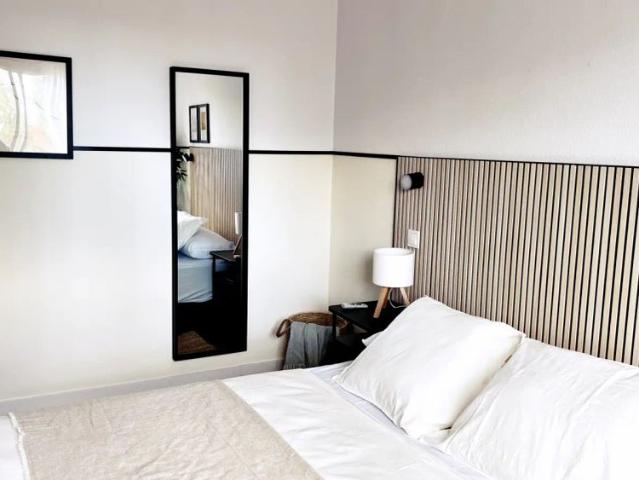 Room in a shared 4 bedroom apartment for rent in Casa de Campo, bills included