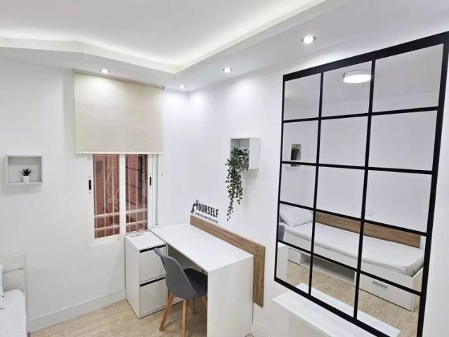 Room in a shared 4 bedroom apartment for rent in Casería de Montijo. Only females, students only