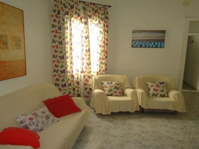 Room in a shared 4 bedroom apartment for rent in Ciudad Jardín