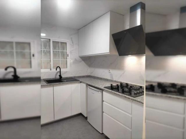 Room in a shared 4 bedroom apartment for rent in Ciutat Jardí
