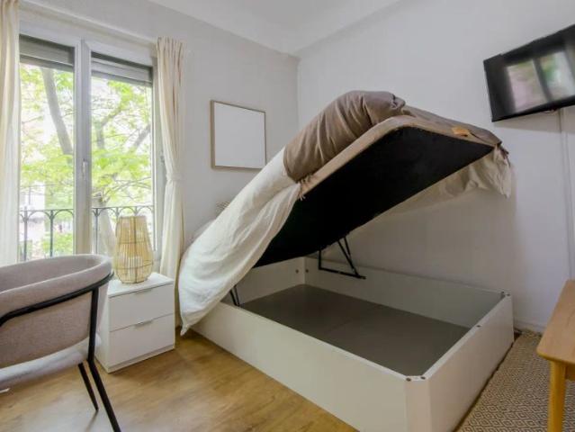Room in a shared 4 bedroom apartment for rent in Acacias, Madrid