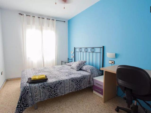Room in a shared 4 bedroom apartment for rent in Aiora, bills included