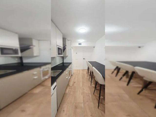 Room in a shared 4 bedroom apartment for rent in Aluche, couples allowed