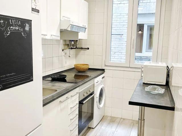 Room in a shared 4 bedroom apartment for rent in Aluche