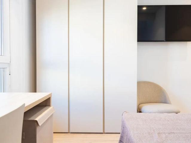 Room in a shared 4 bedroom apartment for rent in Albors, bills included