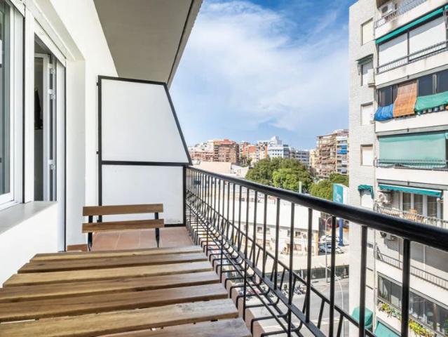 Room in a shared 4 bedroom apartment for rent in Alicante