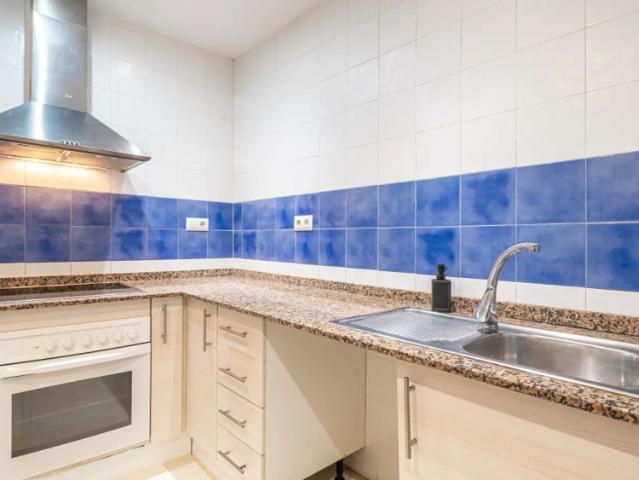 Room in a shared 4 bedroom apartment for rent in Alicante, perfect for students and professionals
