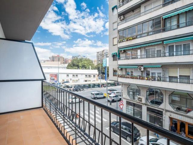 Room in a shared 4 bedroom apartment for rent in Alicante, perfect for students and professionals