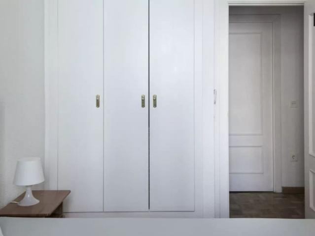 Room in a shared 4 bedroom apartment for rent in Almagro, students only