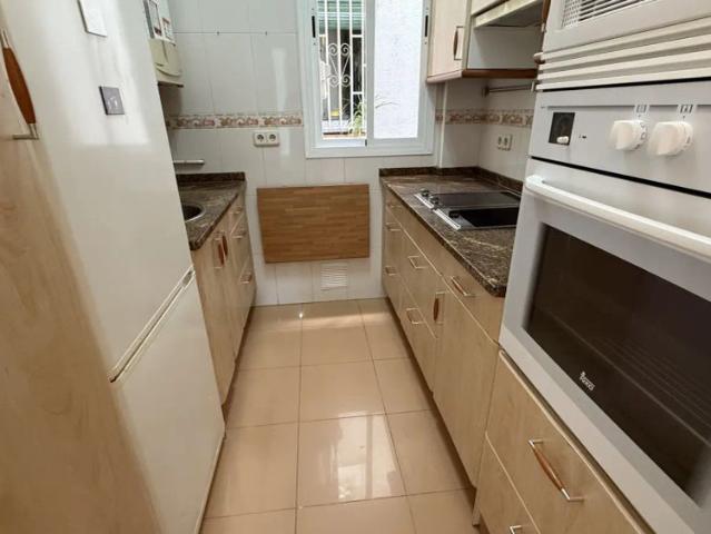 Room in a shared 4 bedroom apartment for rent in Arapiles