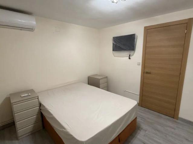 Room in a shared 4 bedroom apartment for rent in Arcos