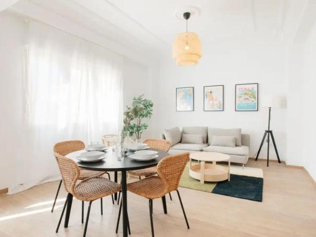 Room in a shared 4 bedroom apartment for rent in Arrancapins
