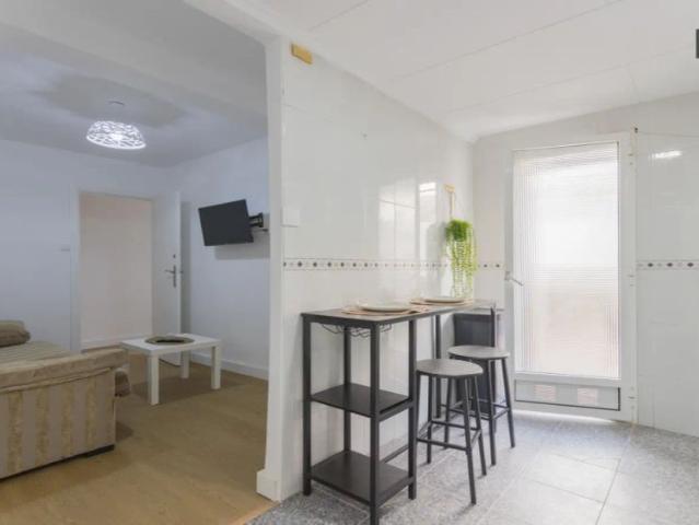 Room in a shared 4 bedroom apartment for rent in Benimaclet