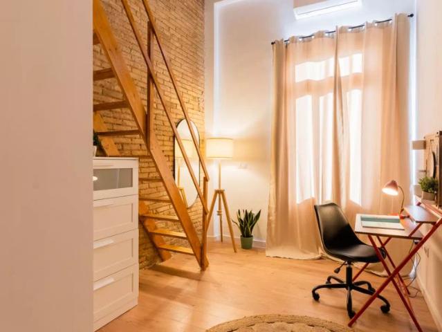 Room in a shared 4 bedroom apartment for rent in Burjassot, Valencia