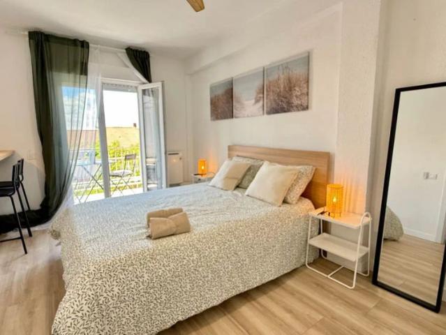 Room in a shared 4 bedroom apartment for rent in Getafe, couples allowed