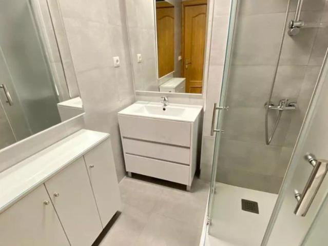 Room in a shared 4 bedroom apartment for rent in Getafe, professionals and students only