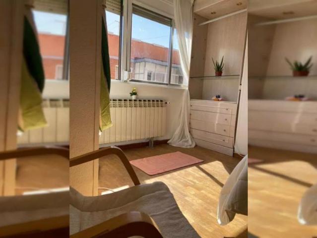 Room in a shared 4 bedroom apartment for rent in Entrevías
