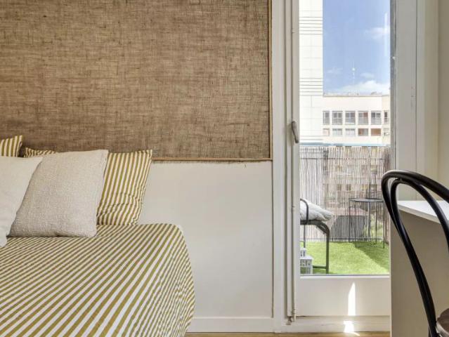 Room in a shared 4 bedroom apartment for rent in El Raval