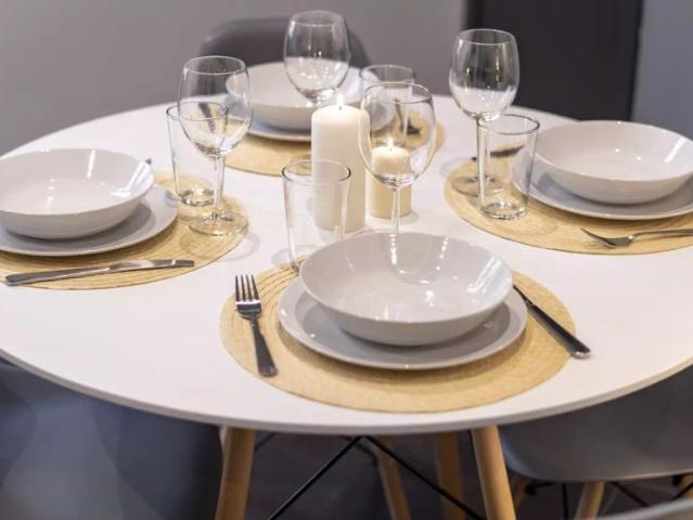 Room in a shared 4 bedroom apartment for rent in el Raval