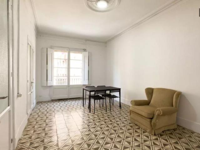 Room in a shared 4 bedroom apartment for rent in El Raval