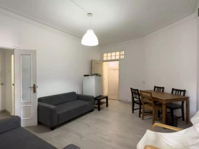 Room in a shared 4 bedroom apartment for rent in El Raval, no couples allowed