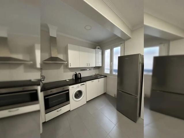 Room in a shared 4 bedroom apartment for rent in Indautxu